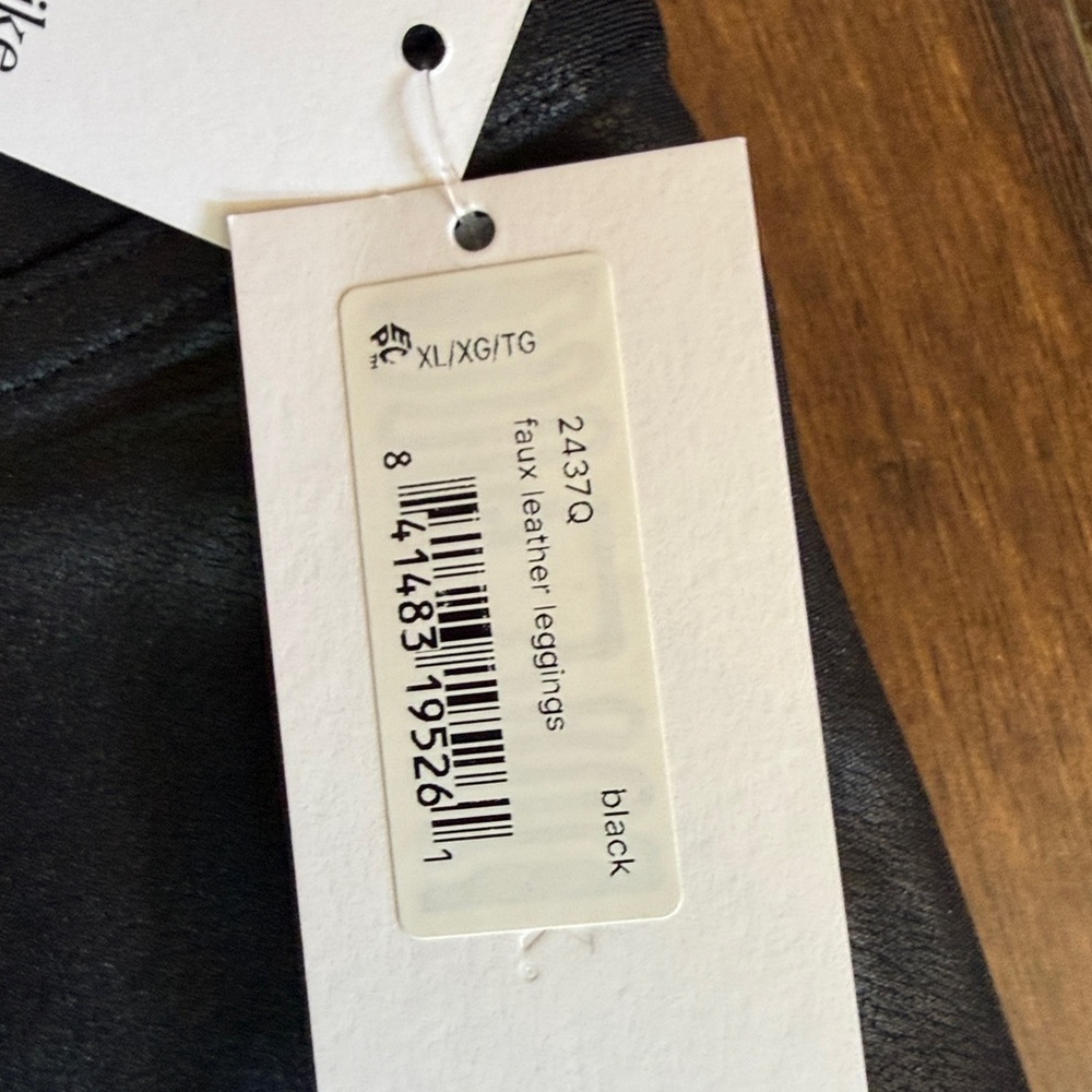NWT! SPANX Black High-Waist Shiny Leggings, size XL petite - Picture 5 of 9